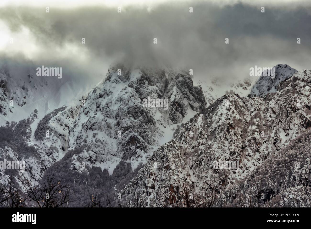 Le cime innevate della Camosciara nel Parco Nazionale Abruzzo Lazio e Molise. Abruzzo, Italia, europa Foto Stock
