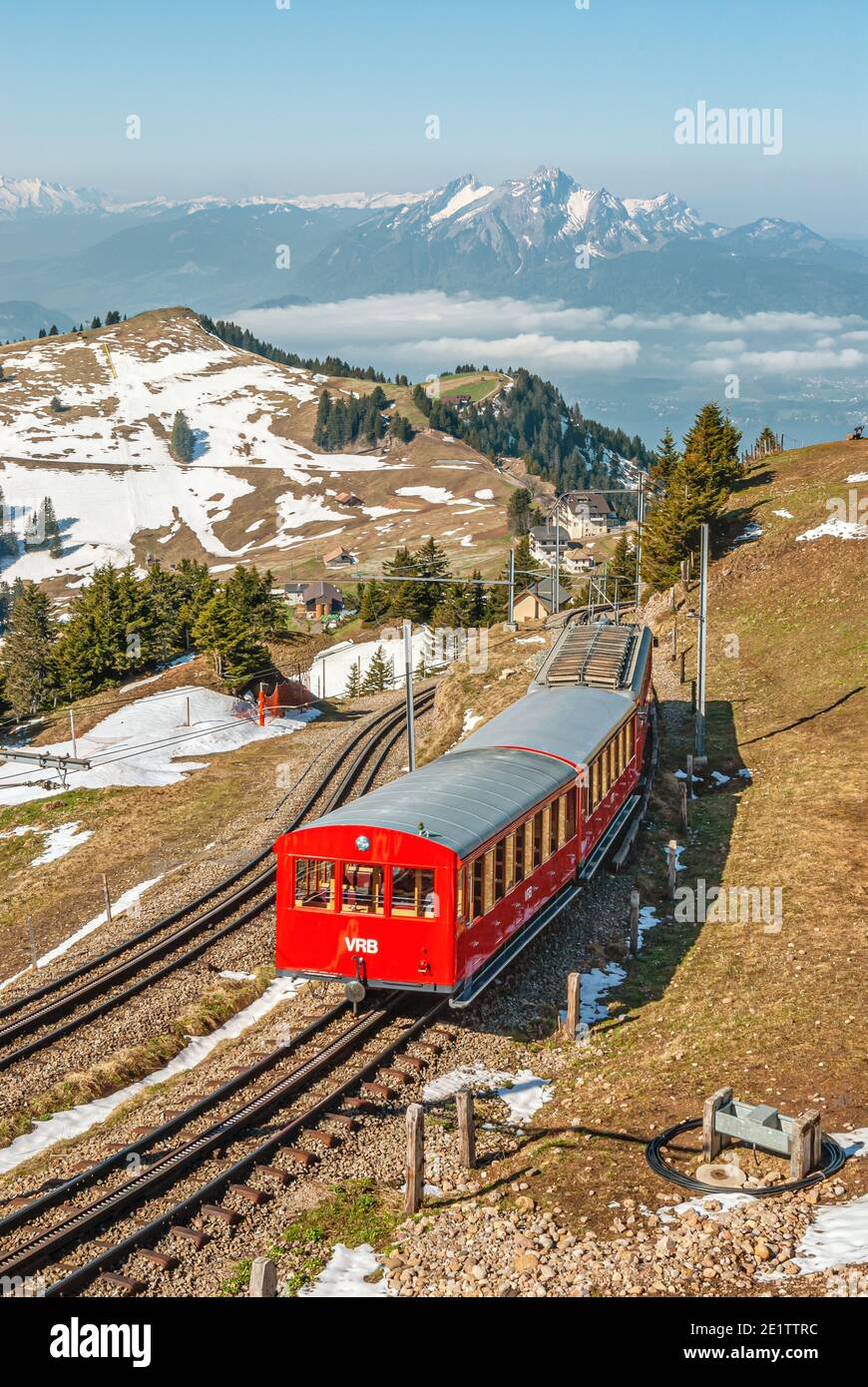 Treno Rigi alla stazione di Rigi Kulm, Canton Svitto, Svizzera Foto Stock