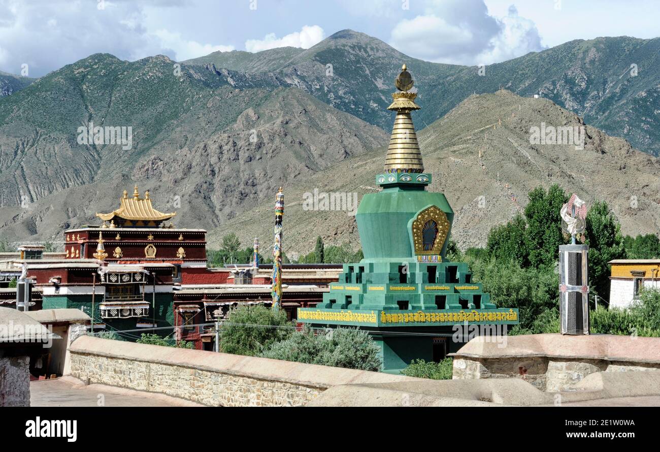 SAMYE, TIBET, CINA - AGOSTO 16 2018: Green Chörten , Monastero di Samye, Dranang, Lhokha, Tibet, Cina Foto Stock
