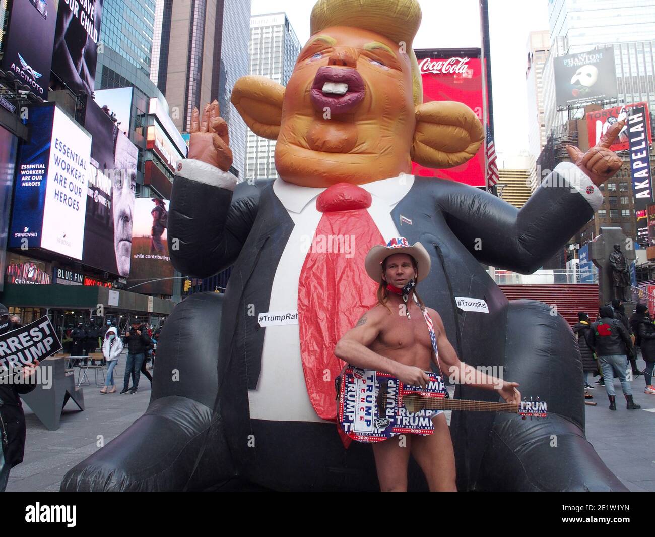 9 gennaio 2021, New York, New York, Stati Uniti: New York City, Trump Pence uscire ora Rally tenuto a Times Square. (Immagine di credito: © Bruce Cotler/ZUMA Wire) Foto Stock