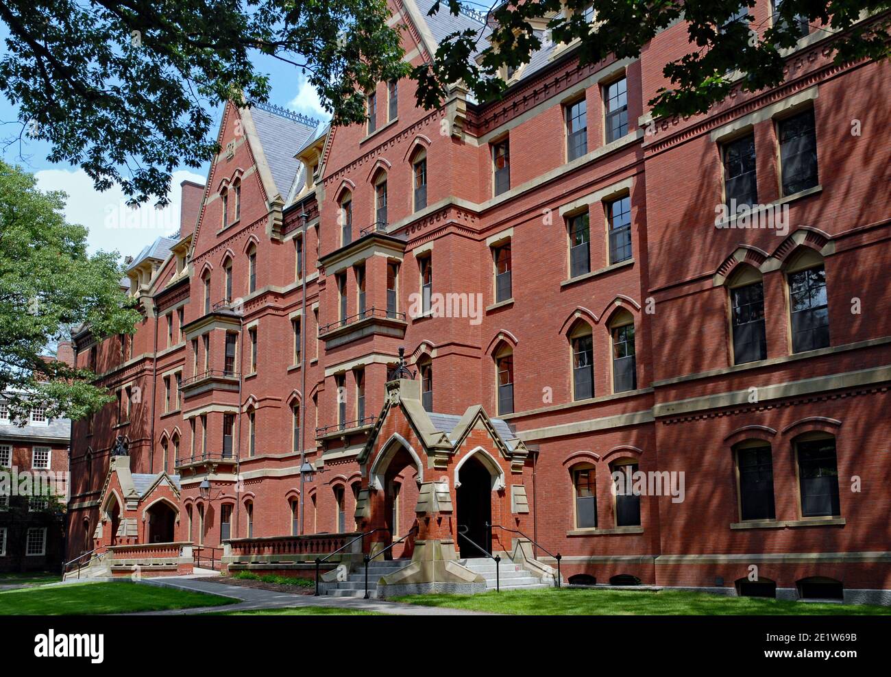 Campus dell'Università di Harvard, edificio in mattoni in stile gotico Foto Stock