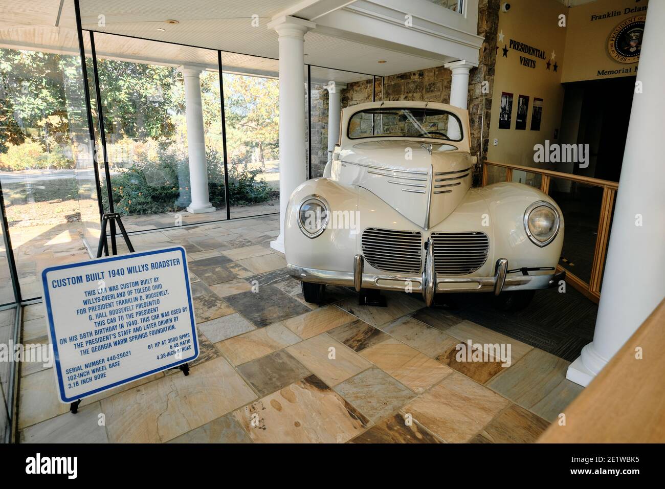 1940 Willys Roadster custom costruito per il presidente Franklin D Roosevelt, FDR, in mostra al museo Little White House a Warm Springs, Georgia, USA. Foto Stock