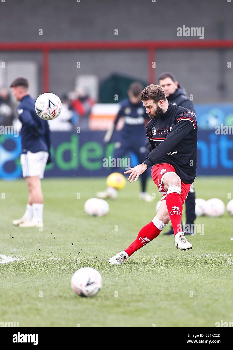 Broadfield Stadium, Crawley, Sussex, Regno Unito. 10 gennaio 2021. English fa Cup Football, Crawley Town contro Leeds United; Joe McNerney di Crawley Warming Up Credit: Action Plus Sports/Alamy Live News Foto Stock