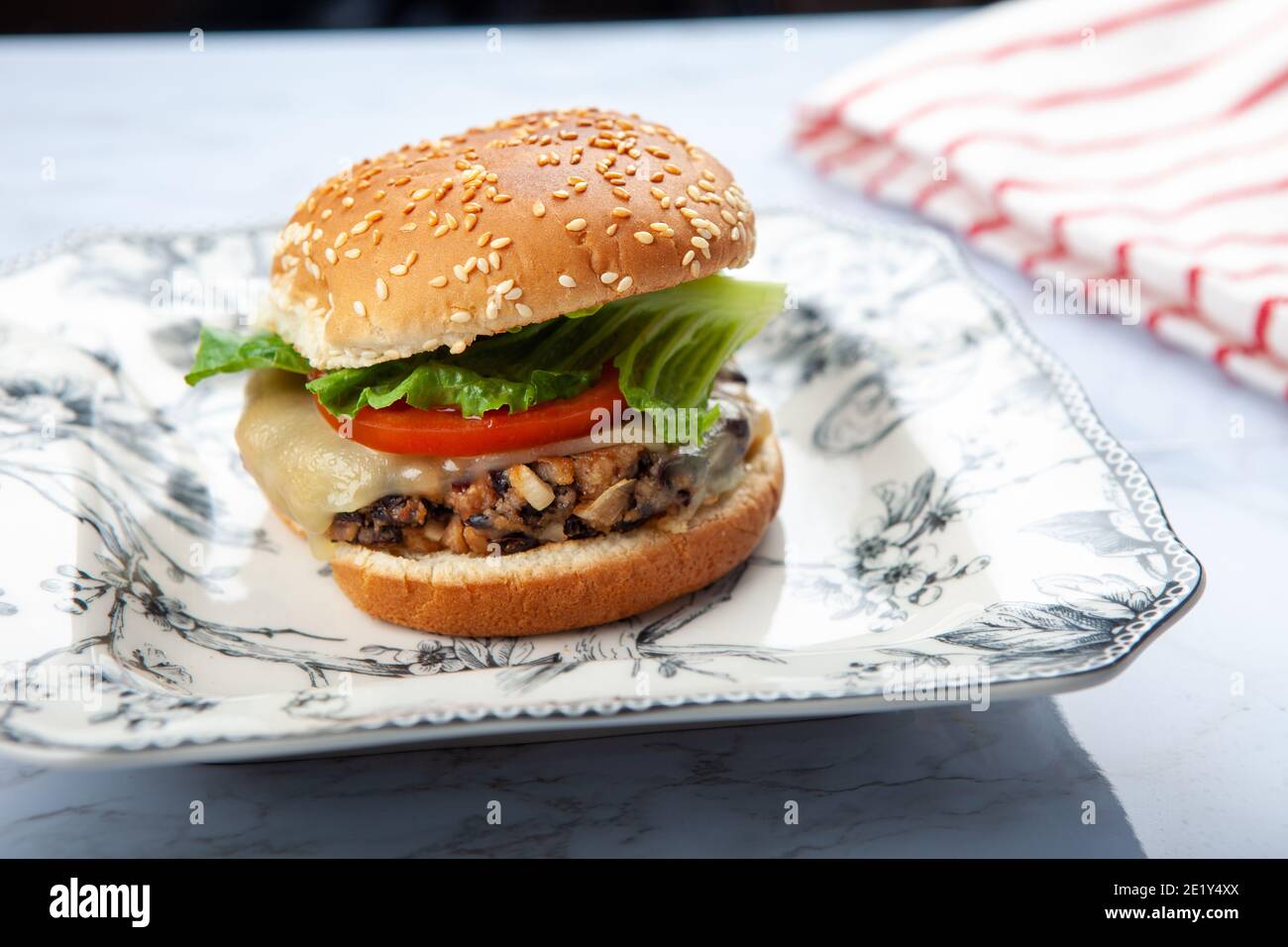 Un hamburger di fagiolo nero Foto Stock