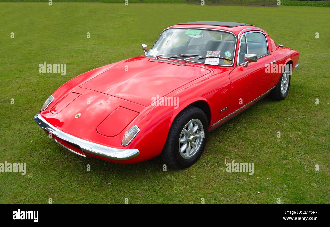 Classic Red Lotus Elan +2 auto sportiva a Audley End. Foto Stock