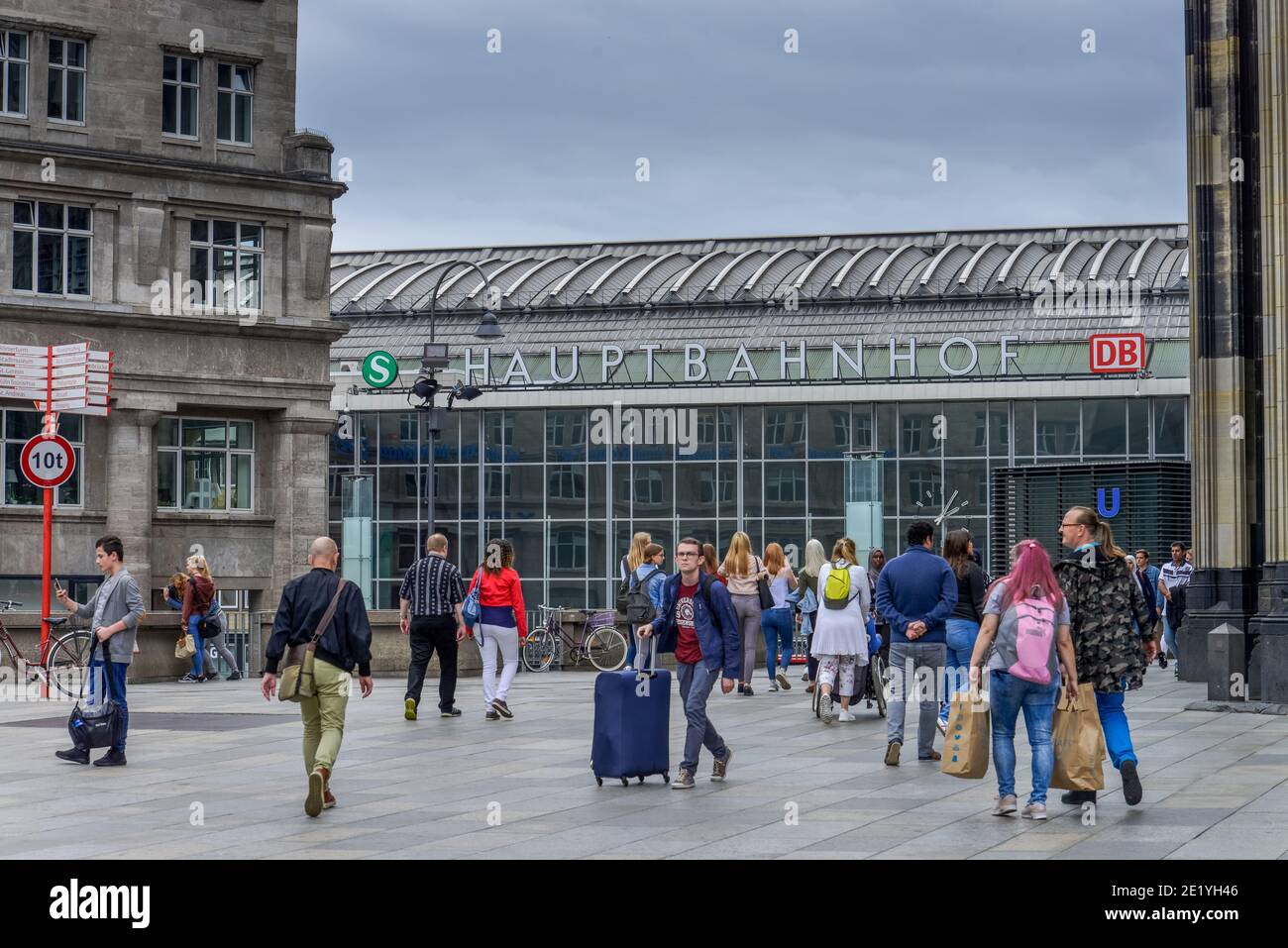 Domplatte Hauptbahnhof Koeln, Nordrhein-Westfalen, Deutschland Foto Stock