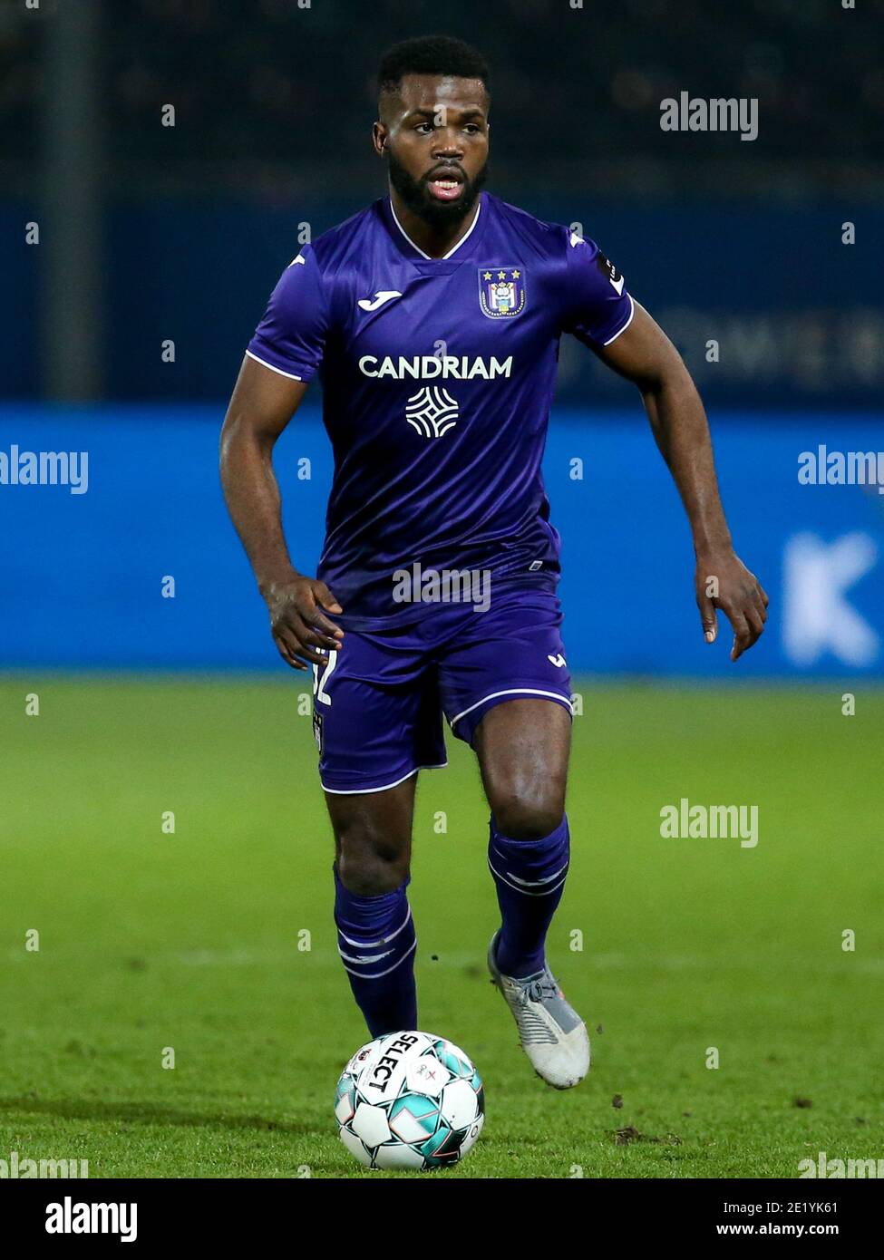 LEUVEN, BELGIO - GENNAIO 10: L-R: Kemar Lawrence di Anderlecht durante la Pro League match tra OH Leuven e RSC Anderlecht all'Eneco Stadium su J. Foto Stock