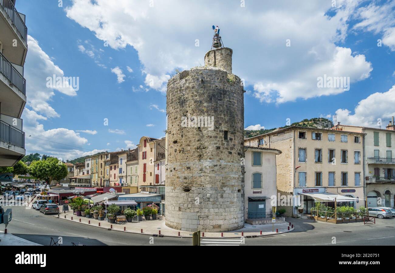 Tour de l'horloge, la storica torre dell'orologio dell'antica città di Anduze, risalente al 1320, dipartimento del Gard, Occitanie, Francia meridionale Foto Stock