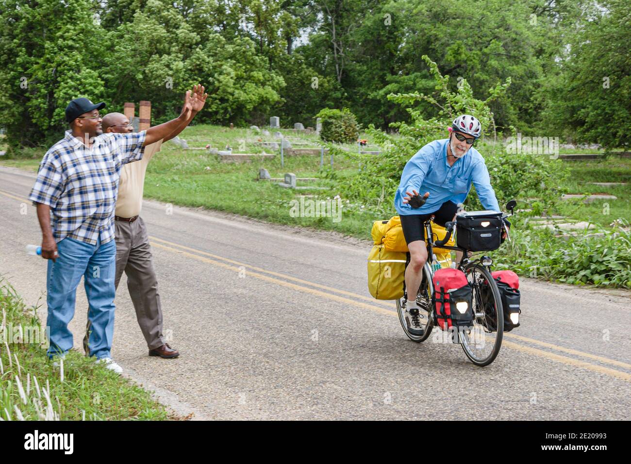 Alabama Mobile Africa Town Welcome Center Underground Railroad, Adventure Bicycle Highway percorso ciclista biker, uomo nero che sventola, Foto Stock