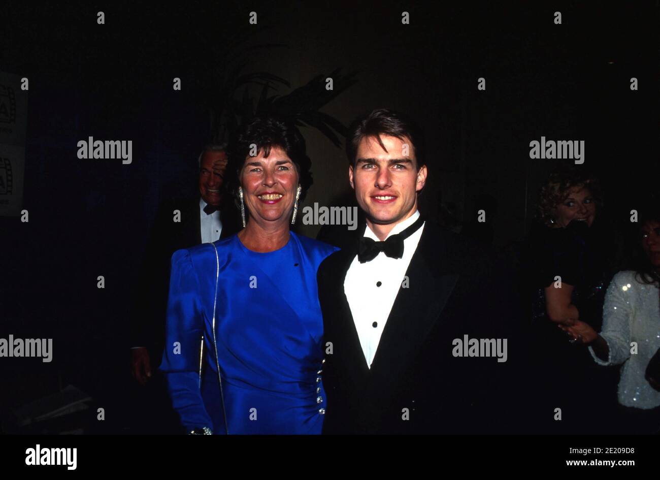 Tom Cruise e Madre Mary Lee South Credit: Ralph Dominguez/MediaPunch Foto Stock