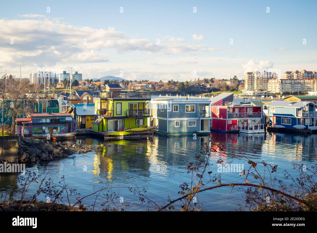 Pittoresche case galleggianti galleggianti in Fisherman Wharf in Victoria, British Columbia, Canada. Foto Stock
