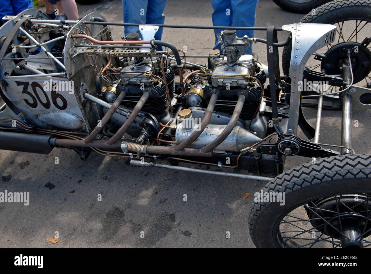 Una speciale auto da corsa in salita con due motori Ariel Square quattro, costruita da Kenneth neve, a Prescott Hill Climb Foto Stock