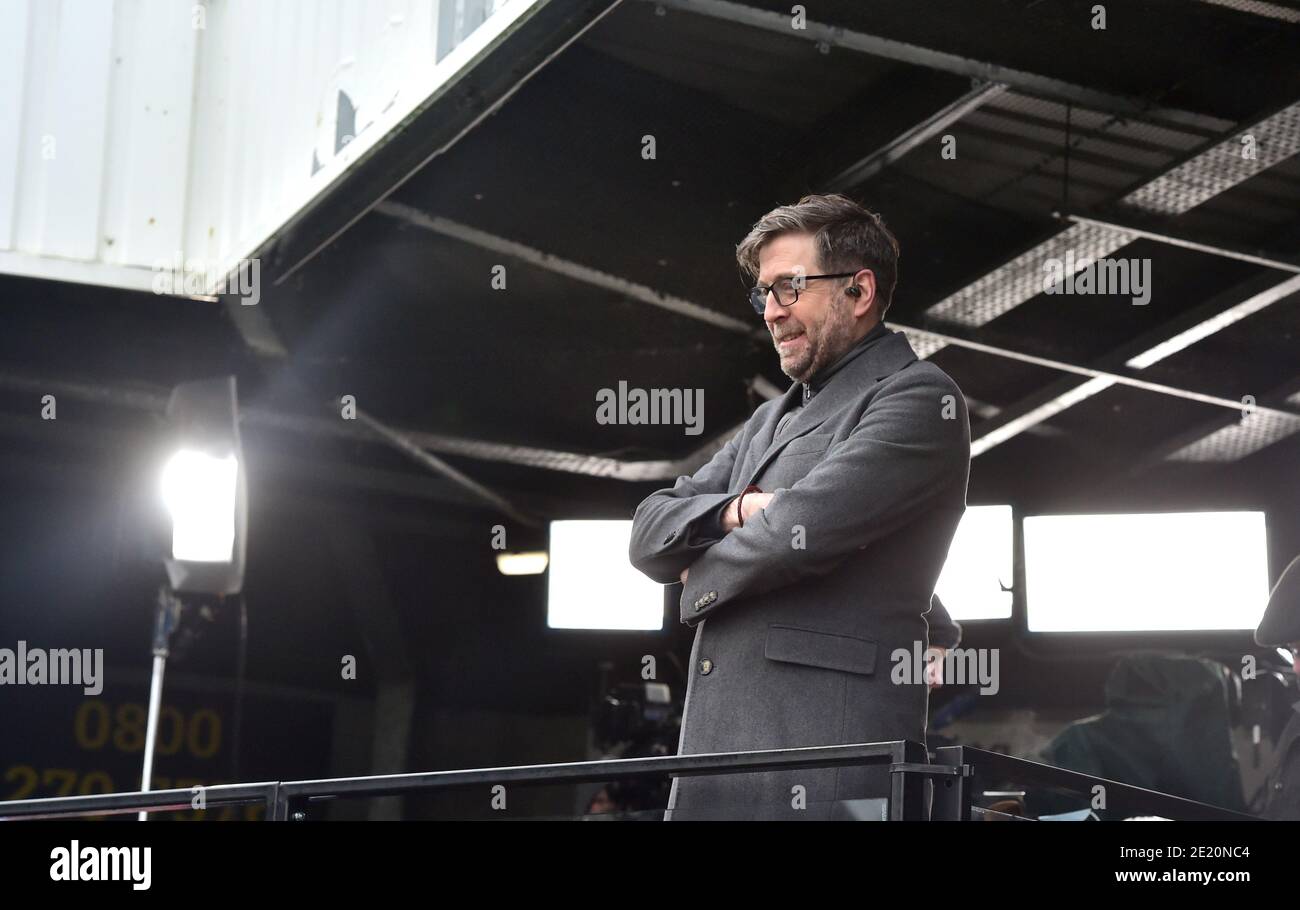 Mark Chapman della BBC durante la terza partita degli Emirates fa Cup tra Crawley Town e Leeds United al People's Pension Stadium , Crawley , Regno Unito - 10 gennaio 2021 - solo per uso editoriale. Nessuna merchandising. Per le immagini di calcio si applicano restrizioni fa e Premier League inc. Nessun utilizzo di Internet/mobile senza licenza FAPL - per i dettagli contattare Football Dataco Foto Stock