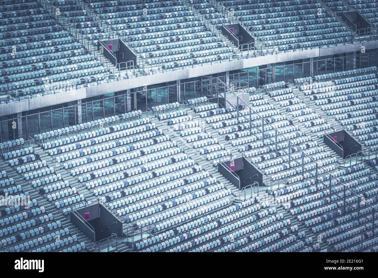 Empty Soccer Football Stadium. Nessuna persona all'interno. Covid 19 tema Pandemic Sport. Foto Stock