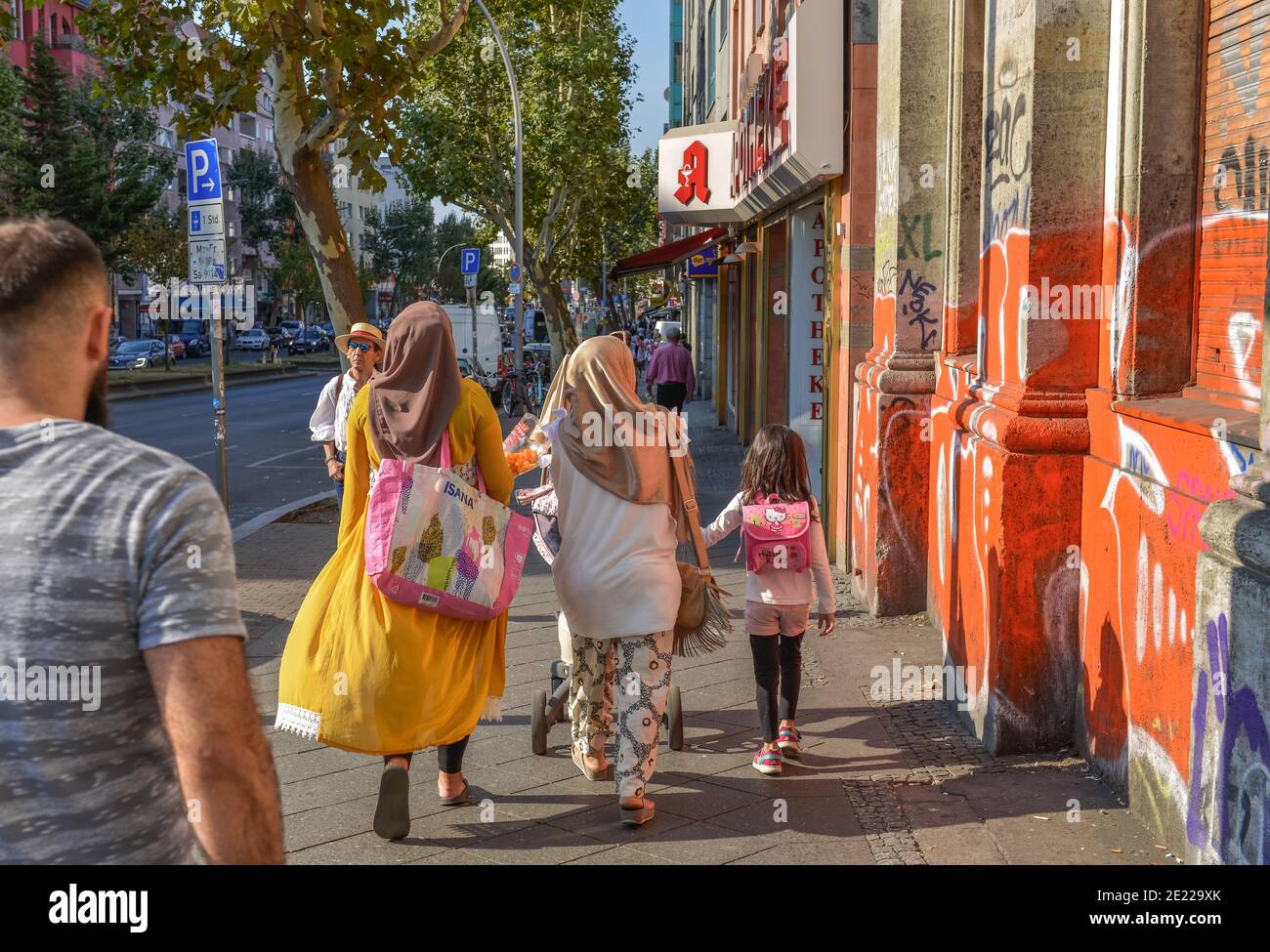 Straßenszene, Badstrasse, Gesundbrunnen, Mitte, Berlino, Germania Foto Stock