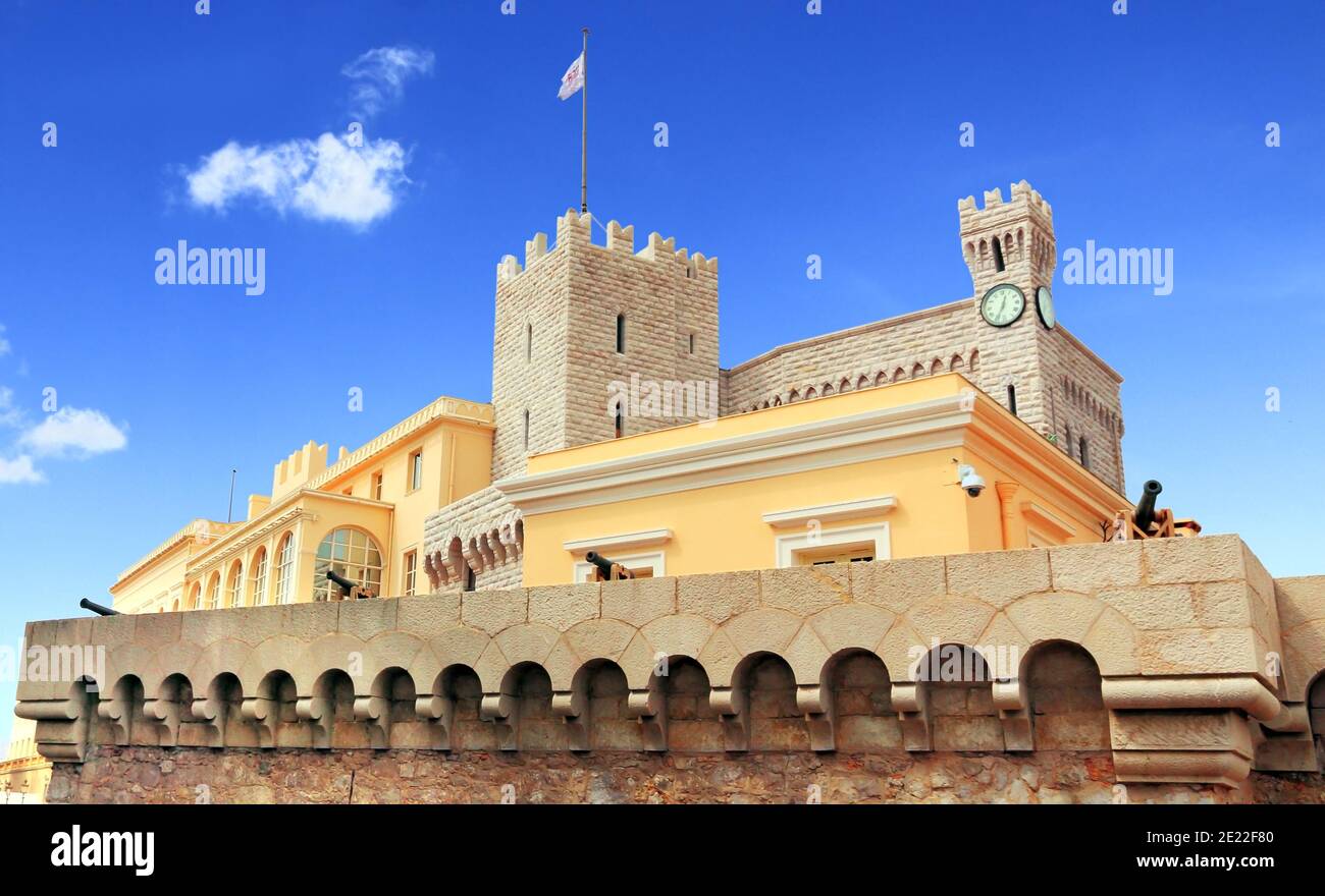 Dettaglio architettonico delle aree terrazzate del Palazzo del Principe di Monaco. Foto Stock