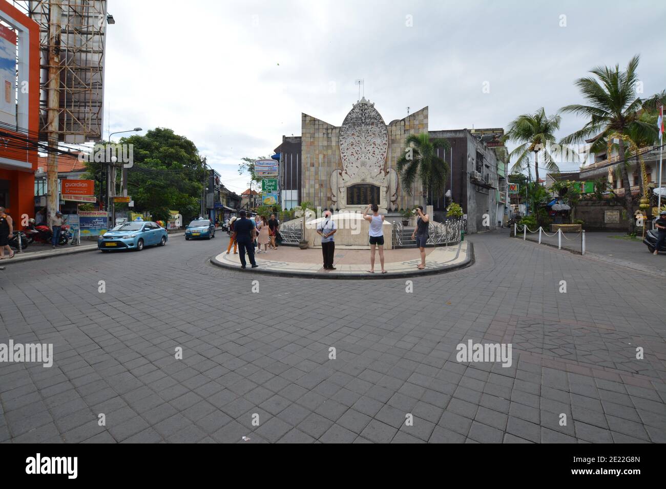 Monumento ai bombardamenti di Bali. È stato dedicato il 12 ottobre 2004, il secondo anniversario dell'attentato terroristico, dove sono state uccise 202 persone. Locale Walkin Foto Stock