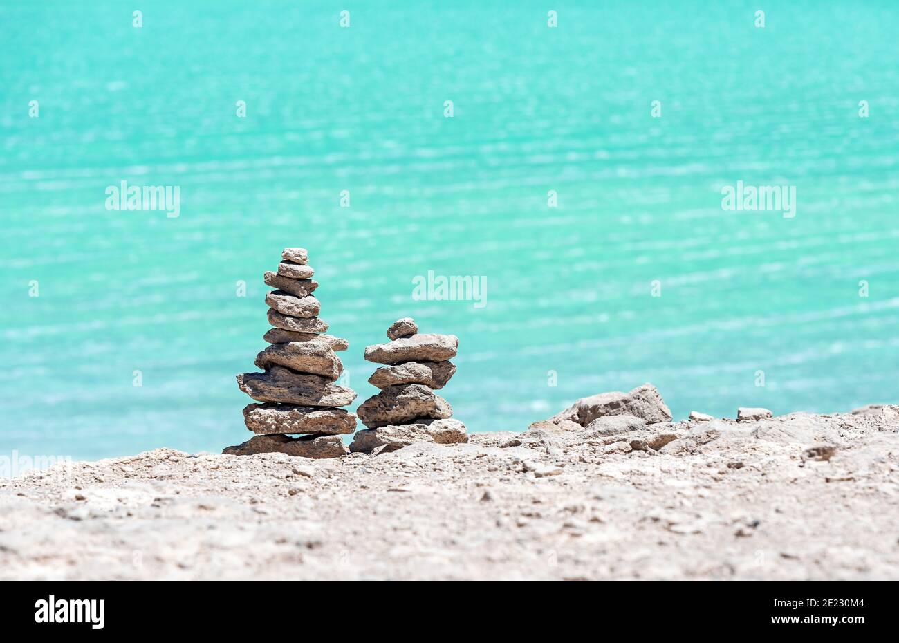 Piramidi di Wish di fronte alla Laguna Verde (Laguna Verde), Uyuni, Bolivia. Foto Stock