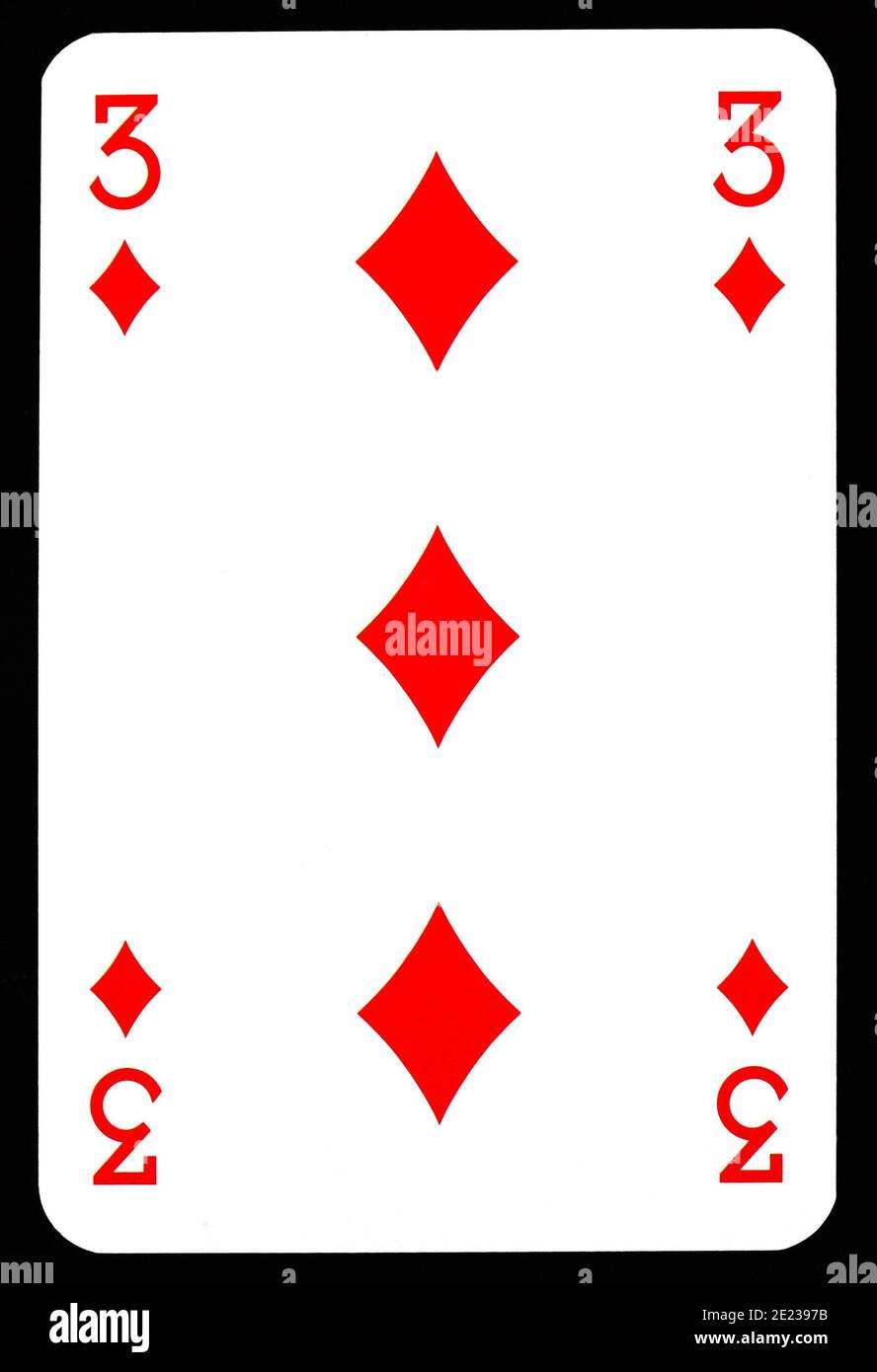 Tre di Diamanti carta da gioco isolato su nero. Foto Stock