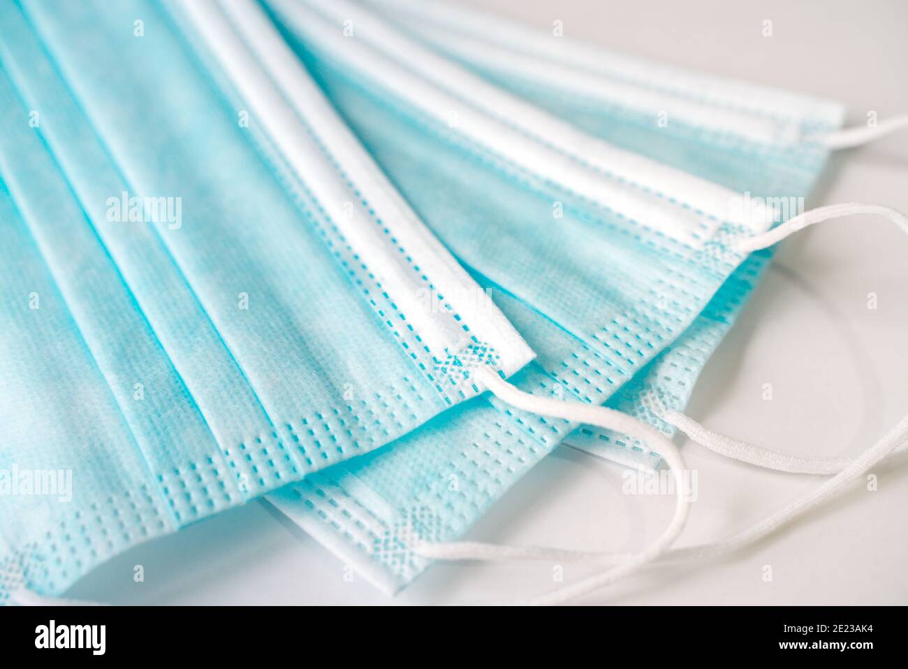 Maschera medica COVID. Maschera di sicurezza con protezione coronavirus, per il tuo design Foto Stock