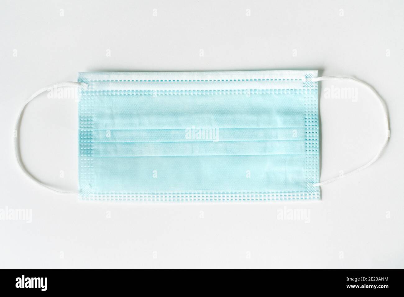 Maschera medica COVID. Maschera di sicurezza con protezione coronavirus, per il tuo design Foto Stock