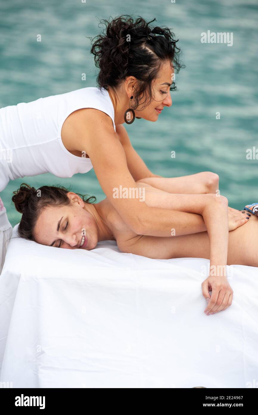 Massaggio Lomi Lomi: Esperienza hawaiana Foto stock - Alamy