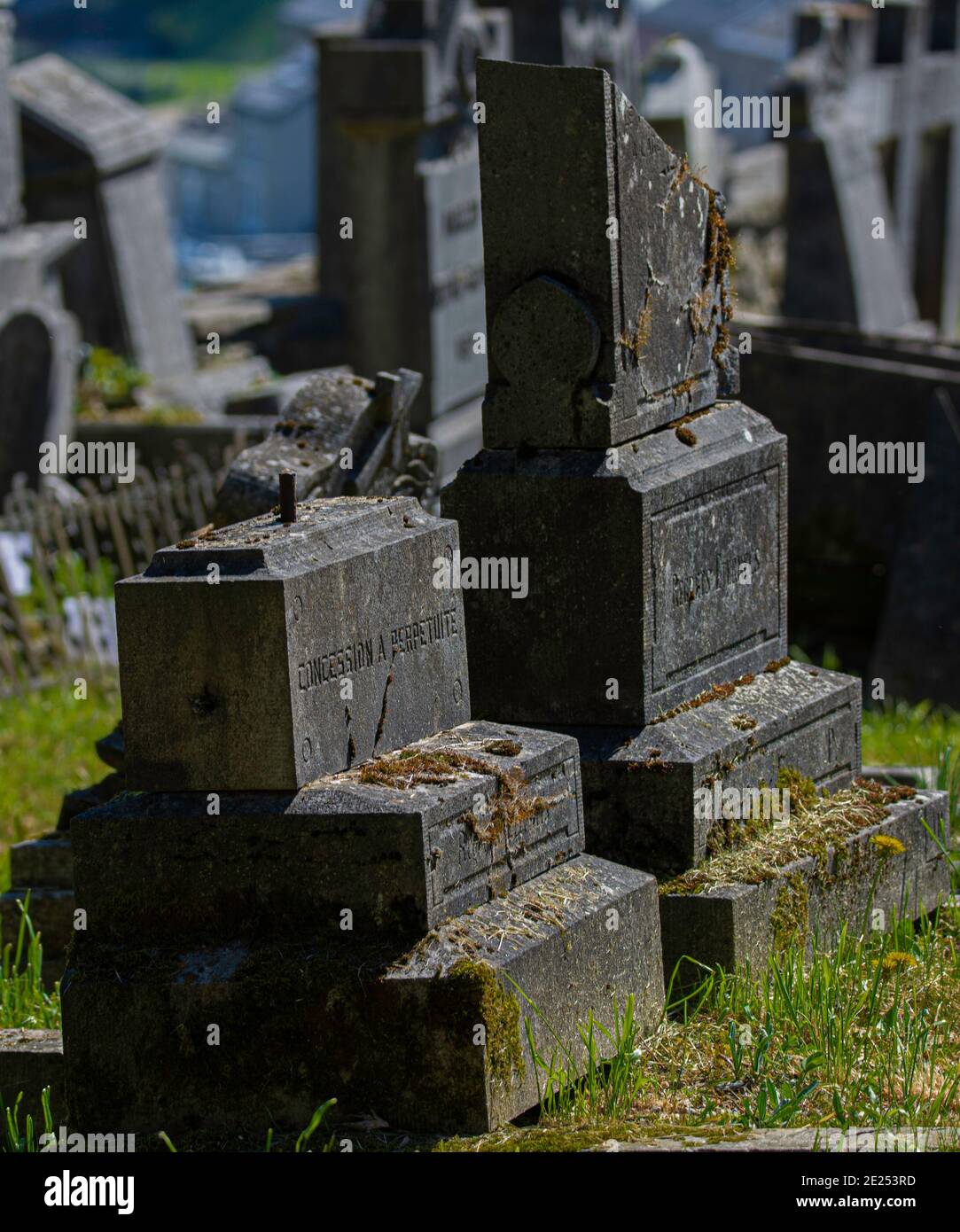 Vieilles tombes abandonnées Foto Stock