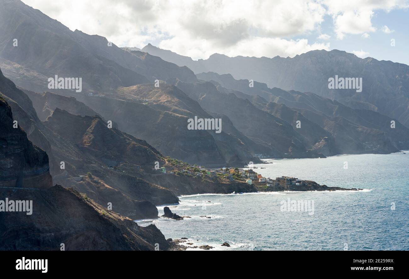 La costa nord-orientale a Pontina de Janela. Isola Santo Antao, Capo Verde nell'atlantico equatoriale. Aprile Foto Stock