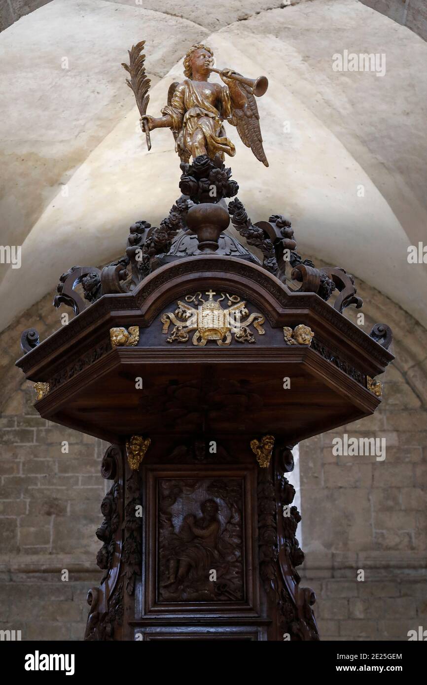 Basilica di Santa Maria Maddalena, Vezelay, Francia. Particolare del pulpito Foto Stock