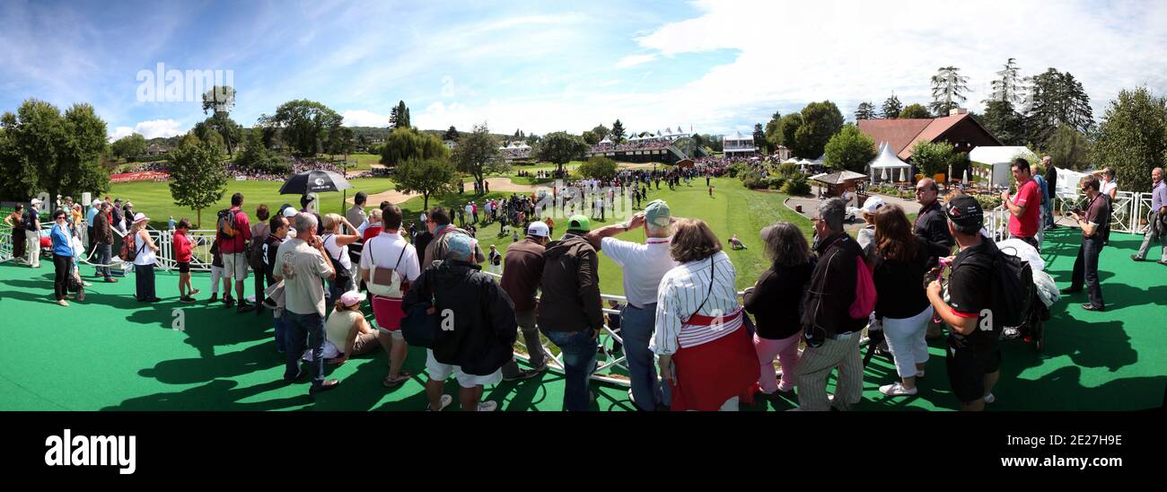 Una vista generale della 18 buche durante l'ultimo round dei Maestri Evian al golf club Evian Masters, a Evian-les-Bains, Alpi francesi, Francia il 24 luglio 2011. Foto di Manuel Blondau/ABACAPRESS.COM Foto Stock