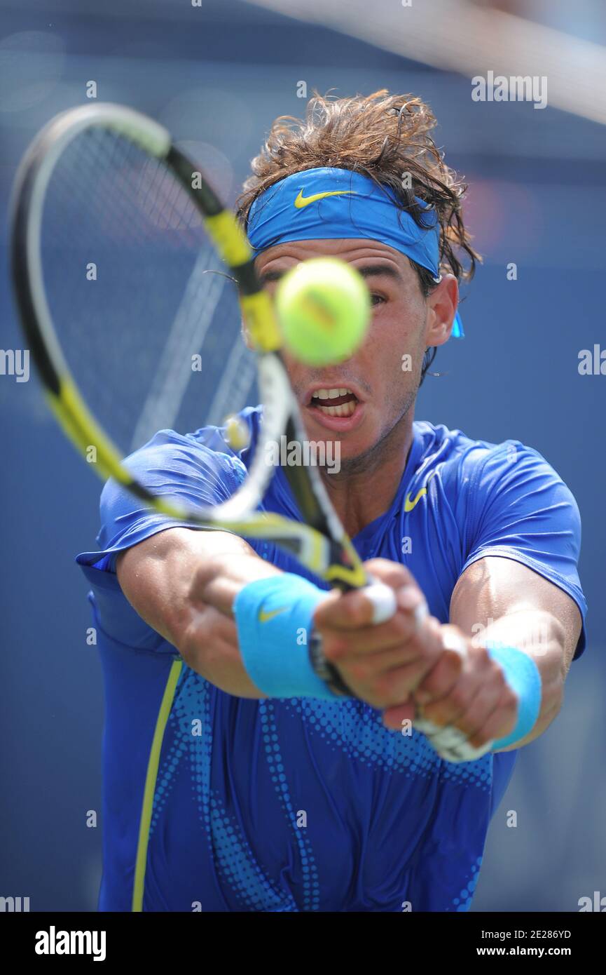 Rafael Nadal della Spagna in azione contro David Nalbandian dell'Argentina durante il giorno 7 all'apertura degli Stati Uniti, a Flushing Meadows, New York, USA. Data immagine: 4 settembre 2011. Il credito fotografico dovrebbe essere: Mehdi Taamallah/ABACAUSA.COM. Foto Stock