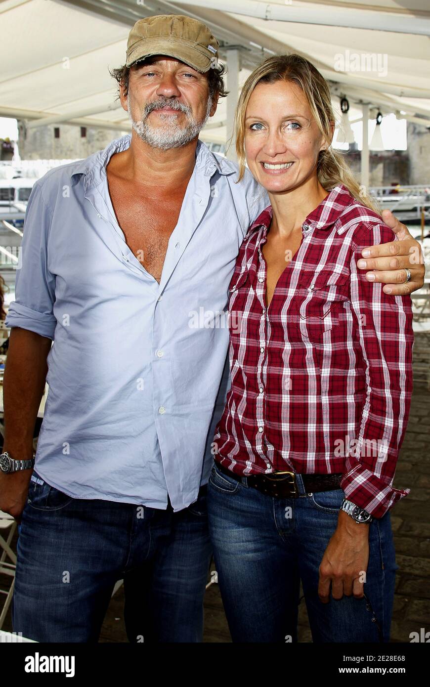 Olivier Marchal e sua moglie Catherine Marchal frequentano il 13° Festival della TV Fiction a la Rochelle, Francia occidentale, il 10 settembre 2011. Foto di Patrick Bernard/ABACAPRESS.COM Foto Stock