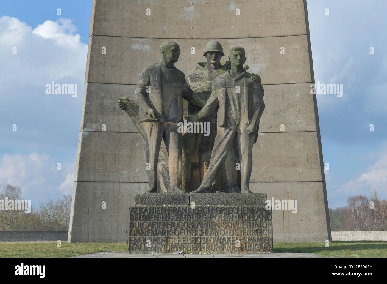 Plastikgruppe 'Befreiung' von Rene Graetz, Nationale Mahn und Gedenkstätte der DDR von 1961, Gedenkstätte und Museum Konzentrationslager Sachsenhausen Foto Stock