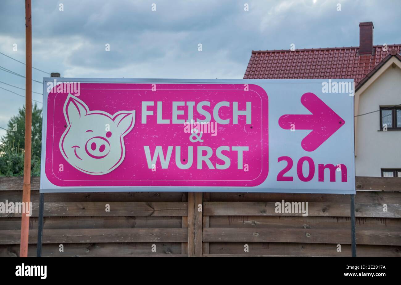 Fleisch und Wurst Geschäft, Grenzmarkt, Leknica, Polen Foto Stock