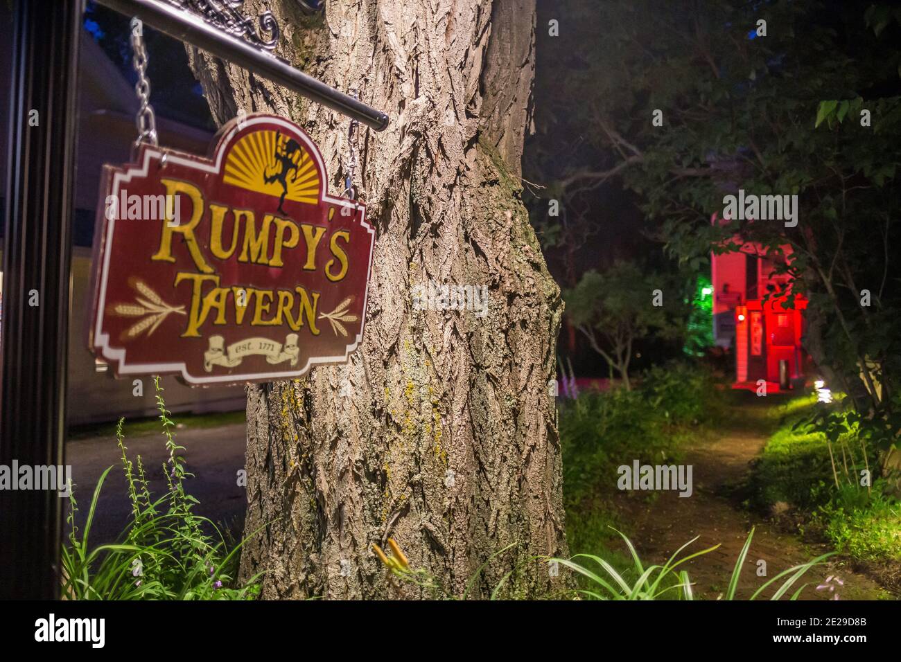 Un segno per la Taverna di Rumpy a Lenox, Massachusetts Foto Stock