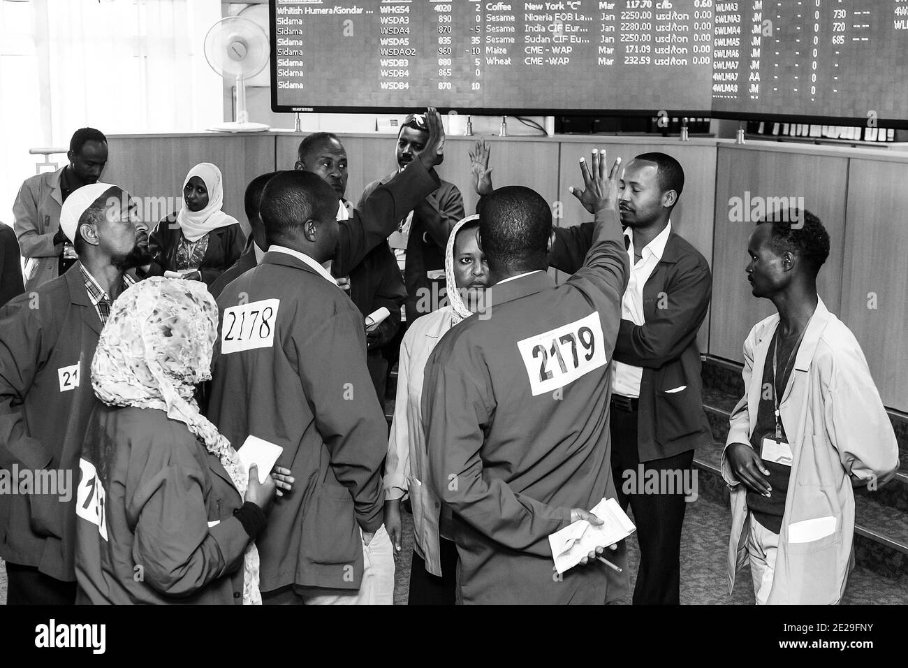 ADDIS ABEBA, ETIOPIA - 05 gennaio 2021: Addis Abeba, Etiopia - 30 2014 gennaio: Interno di un piano di negoziazione di borsa Foto Stock