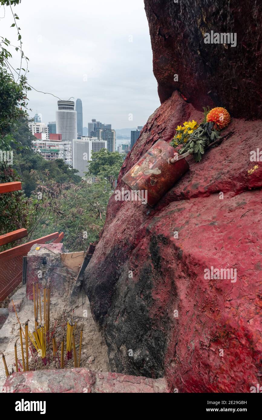 Hong Kong, Cina:10 Jan,2021. Lovers' Rock, o Yan Yuen Shek, è il posto locale singole donne si dice di andare nella speranza di trovare un marito. Signore Foto Stock