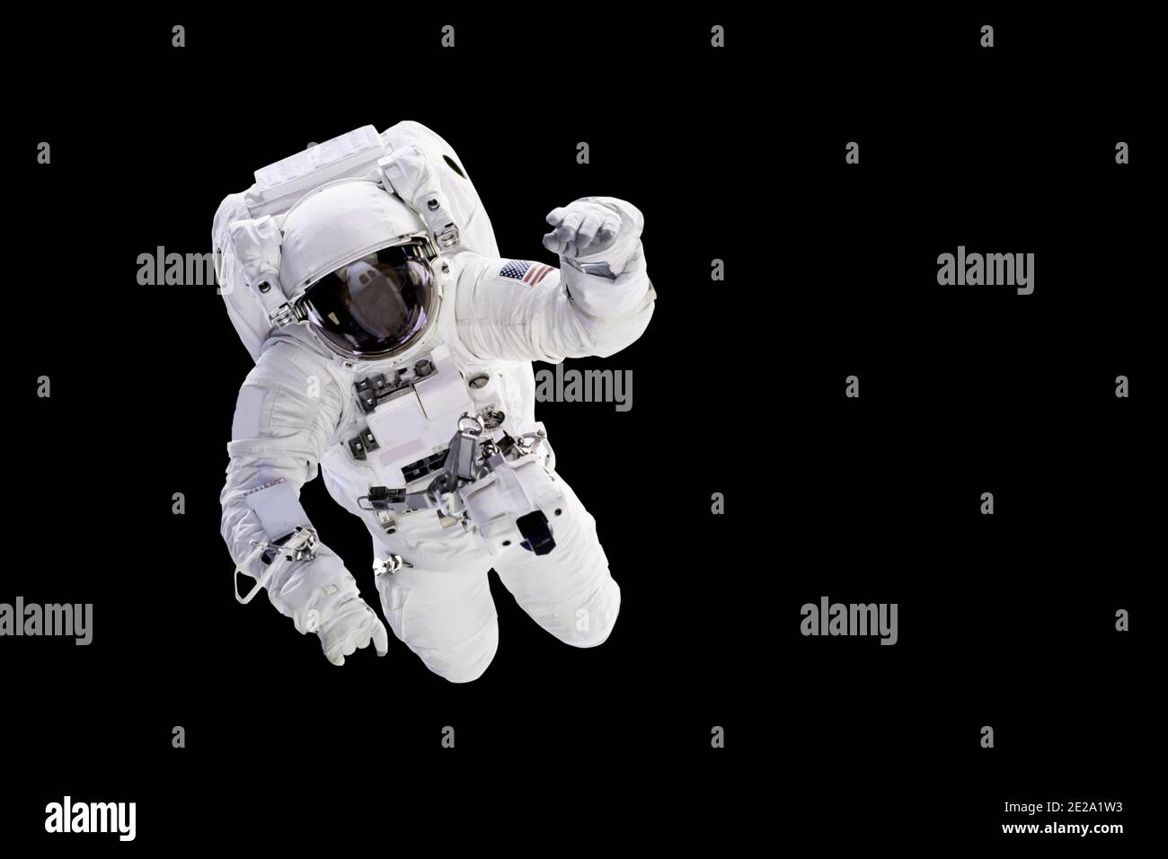 Astronauta con un jetpack isolati su sfondo nero con spazio copia - Elementi di questa immagine sono arredate dalla NASA Foto Stock