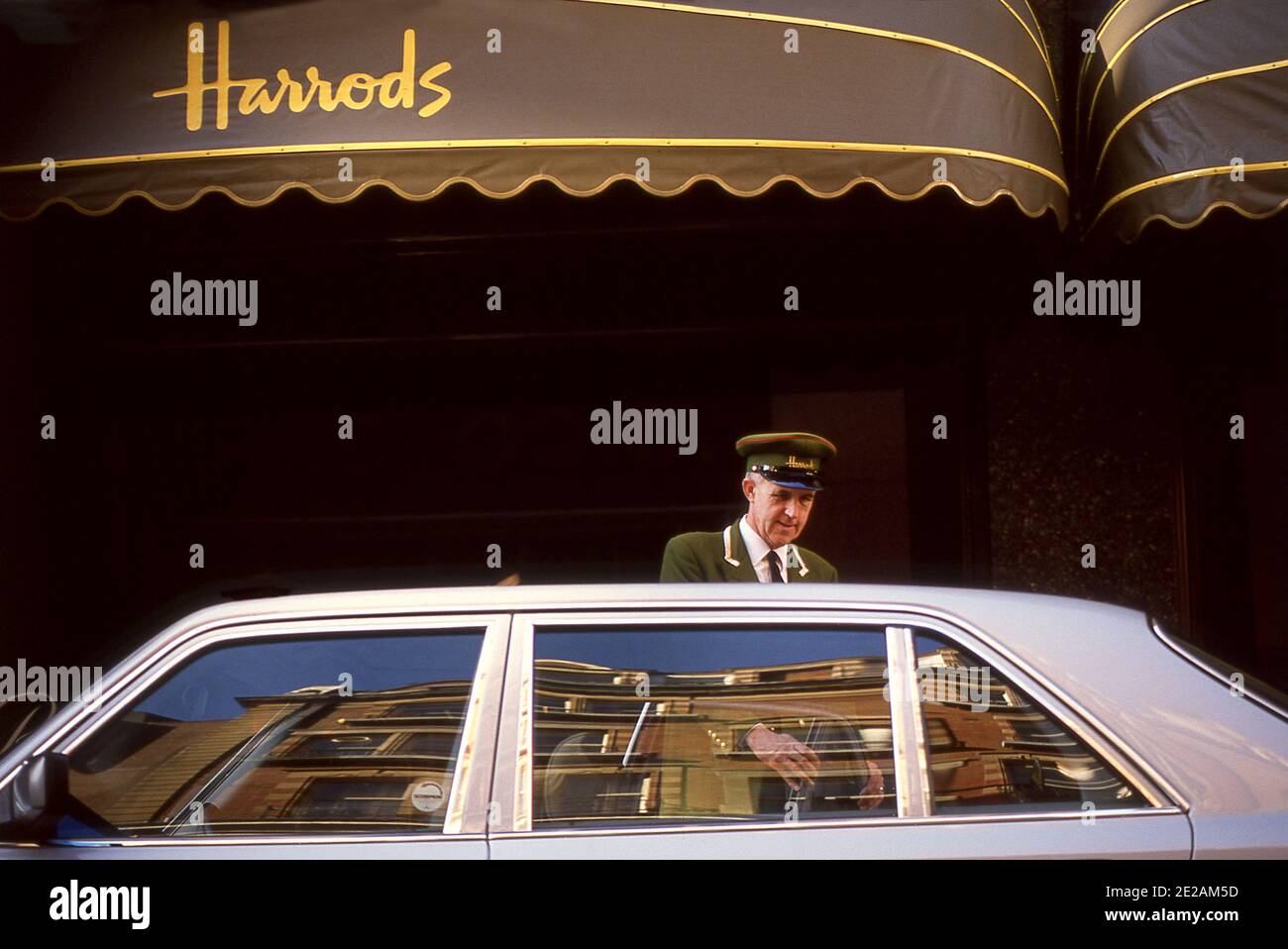 Harrods Department Store a Knightsbridge Londra UK 1988 Foto Stock