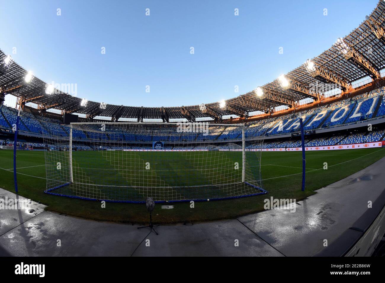 Stadio Diego Armando Maradona, Napoli, Italia, 13 gen 2021, piazzola dello stadio Diego Armando Maradona durante la SSC Napoli vs Empoli FC, Calcio Italiano Coppa Italia match - Foto Renato Olimpio / LM Foto Stock