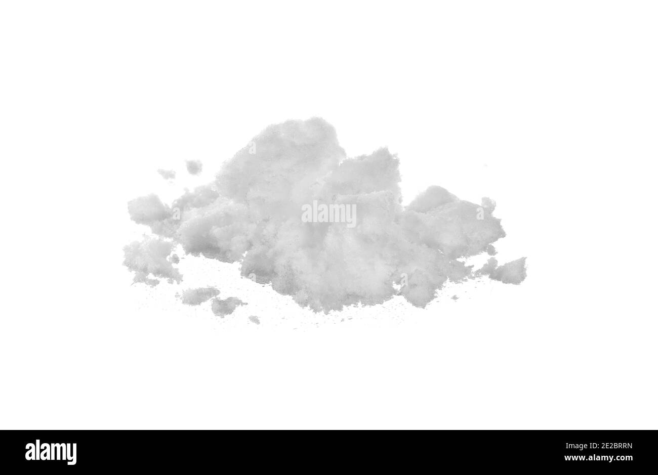 Neve bianca isolata su fondo bianco puro. Mucchio di neve bianca su sfondo bianco. Foto Stock