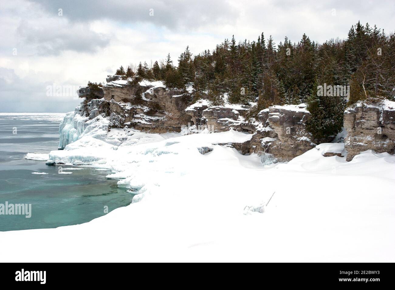 La Grotta, Parco Nazionale della Penisola Bruce. Tobermory, Ontario, Canada. Foto Stock