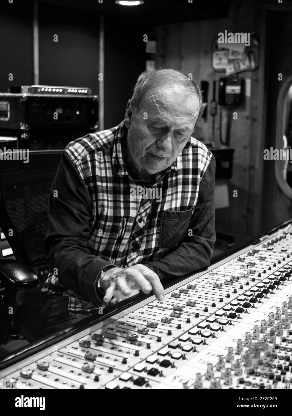 Geoff Emerick, ingegnere del suono inglese e produttore di dischi Foto Stock