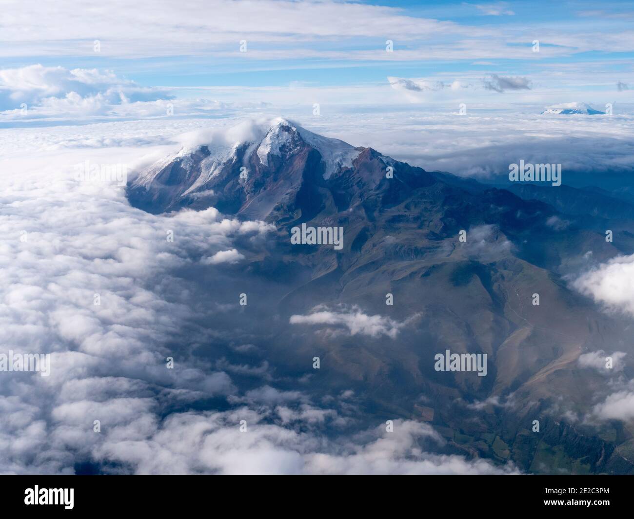 Vulcano Cayambe nelle Ande ecuadoriane visto dall'aria Foto Stock