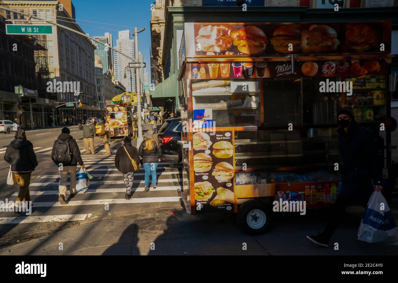 Attività nel quartiere Chelsea di New York giovedì 7 gennaio 2021. (© Richard B. Levine) Foto Stock