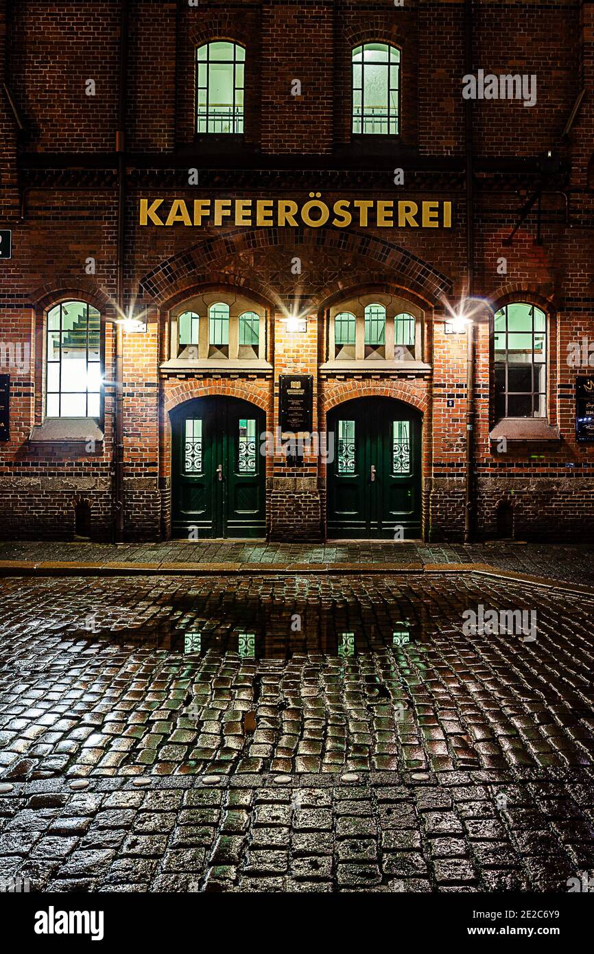 Azienda di tostatura del caffè di notte Foto Stock