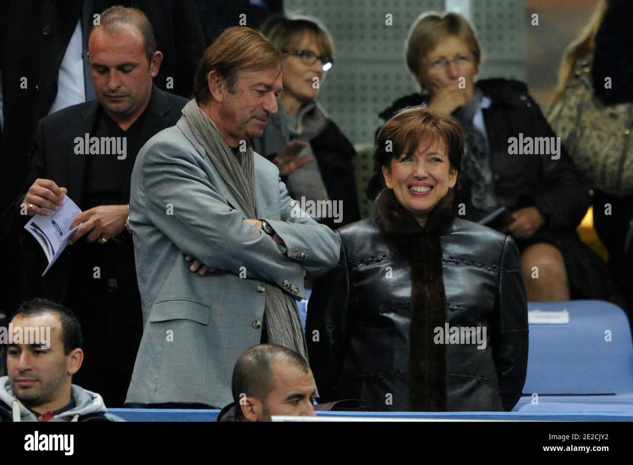 Roselyne Bachelot durante la partita di calcio del turno di qualificazione Euro 2012 nel Gruppo C, Francia contro Albania a St-Denis, Francia, il 7 ottobre 2011. La Francia ha vinto 3-0. Foto di Henri Szwarc/ABACAPRESS.COM Foto Stock