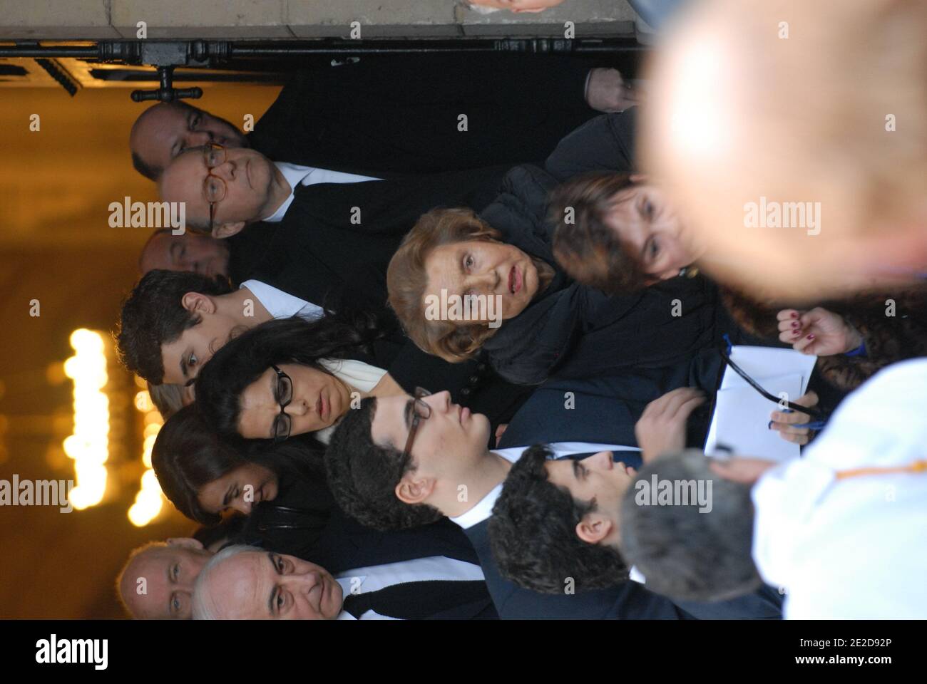 File poto di Liliane Bettencourt, sua figlia Francoise Bettencourt Meyers, Jean-Pierre Meyers e suo nipote Jean-Victor Meyers visto al funerale di Andre Bettencourt a Neuilly, Francia il 22 novembre 2007. Liliane Bettencourt, che è la donna più ricca della Francia, si trova nel mezzo di un procedimento giudiziario con sua figlia Francoise Meyers per un miliardo di euro donati al fotografo Francois Marie Banier. Foto di Ammar Abd Rabbo/ABACAPRESS.COM Foto Stock
