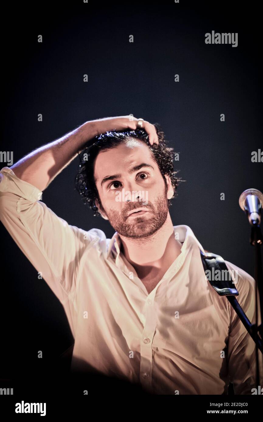 Ycare si esibisce dal vivo al le Cafe de la Danse di Parigi, in Francia, il 9 novembre 2011. Foto di Nicolas Gouhier/ABACAPRESS.COM Foto Stock