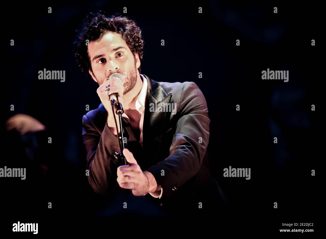 Ycare si esibisce dal vivo al le Cafe de la Danse di Parigi, in Francia, il 9 novembre 2011. Foto di Nicolas Gouhier/ABACAPRESS.COM Foto Stock